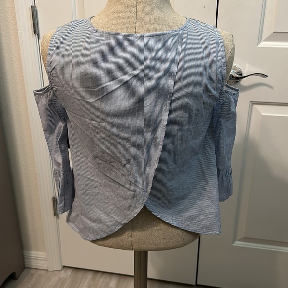 WORLD TOGETHER EMBROIDERED COLD SHOULDER TOP SZ S EVERYDAY SPRING SUMMER - Picture 8 of 9